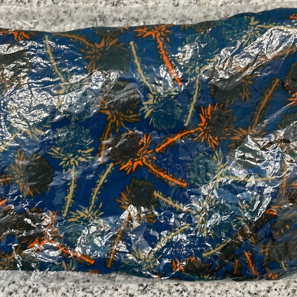 NWT LulaRoe Leggings - Picture 2 of 3